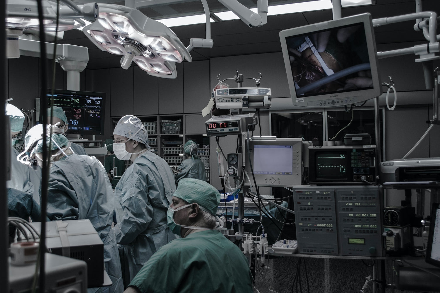 Integrating Saddle Stools in Your Workspace: A Guide for Healthcare Professionals