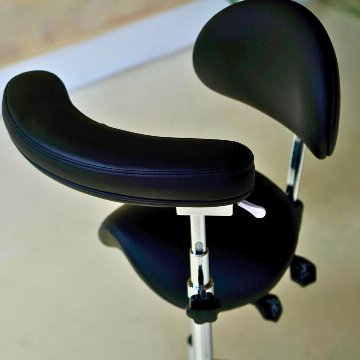 Saddle Stools - Shop USA 🇺🇸
