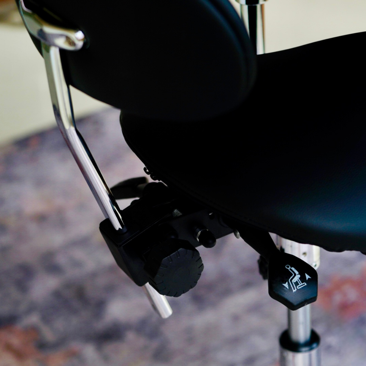 Saddle Stools - Shop USA 🇺🇸