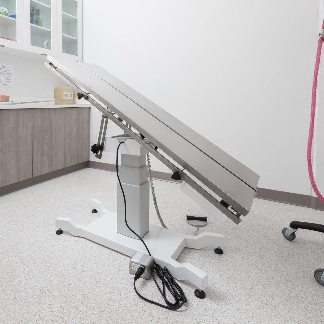Table vétérinaire universelle FT-886 — Table d'opération V-top avancée